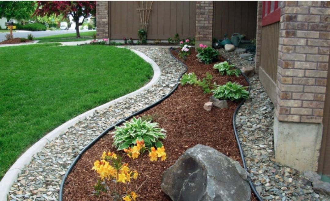 Mulch Vs Rocks Landscaping Rock vs. Mulch Comparing things can be quite enjoyable. co ...