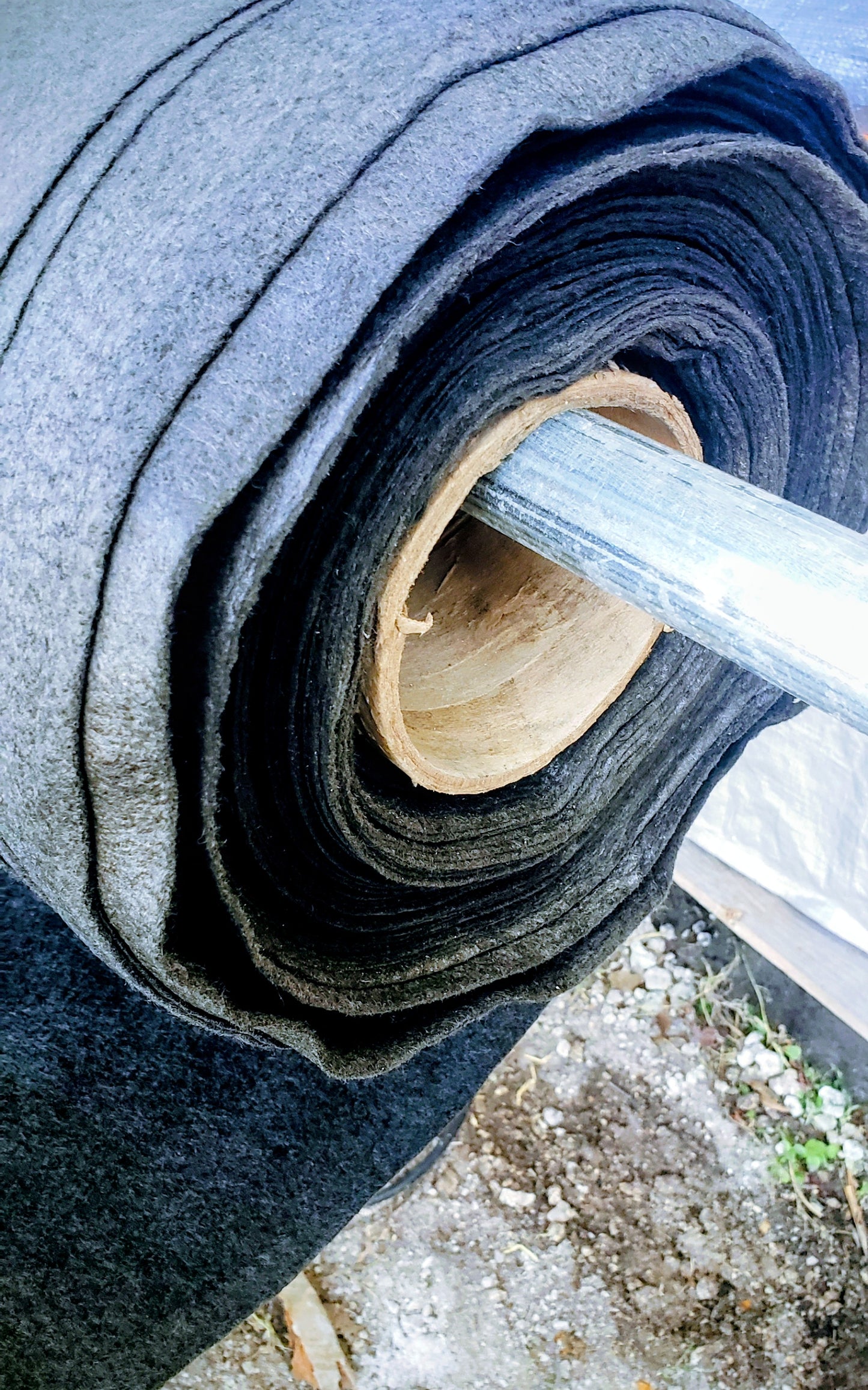 6 oz Non-Woven Landscape Fabric - Professional 20- Year Weed Barrier